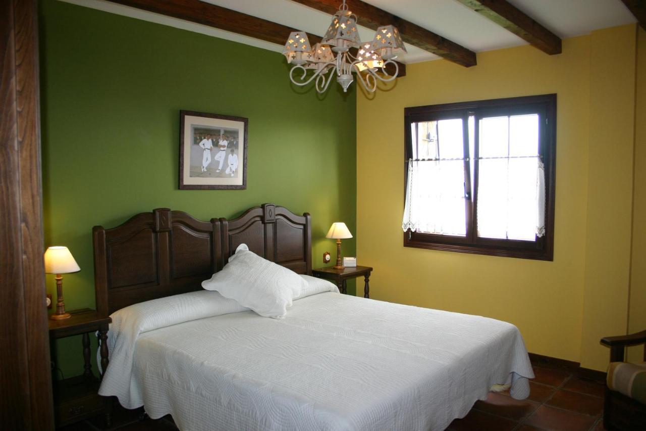 Eco Hotel Rural Lurdeia - Adults Only Bermeo Pokój zdjęcie
